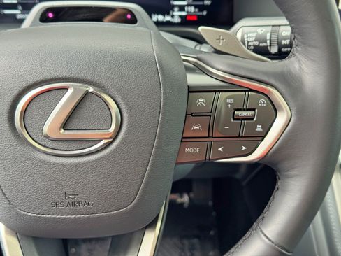 Used 2025 Lexus GX 550 w/ Accessory Package (2T) AWD/4WD image 23