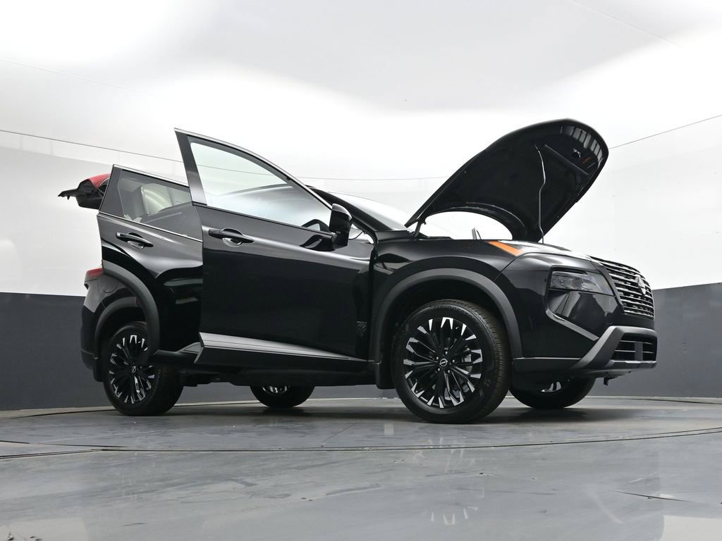 Certified 2026 Nissan Rogue Dark Armor FWD image 52