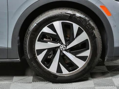Certified 2025 Volkswagen ID.4 Pro RWD image 6