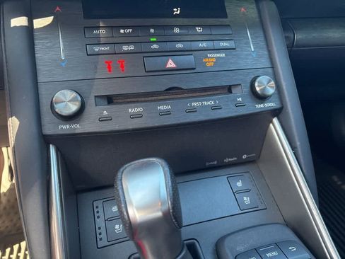 Used 2020 Lexus IS 300 F Sport w/ F Sport Package image 10