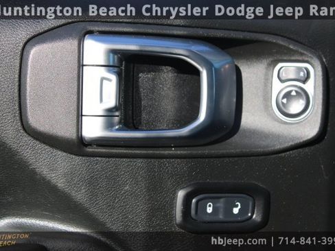 Used 2021 Jeep Gladiator Mojave image 15