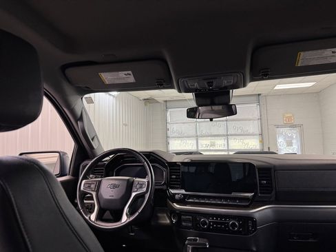 Used 2022 Chevrolet Silverado 1500 LT Trail Boss w/ LT Trail Boss Premium Package image 22