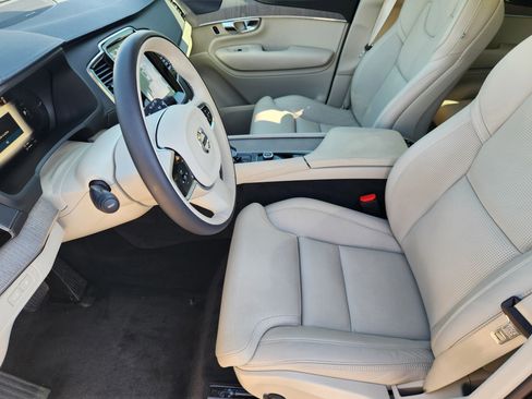 Certified 2025 Volvo XC90 T8 Ultra w/ Protection Package Premier image 15