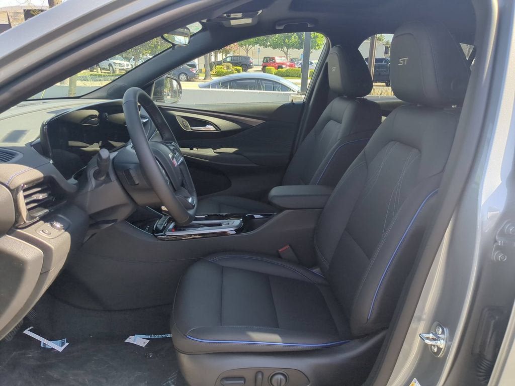 New 2026 Buick Envista Sport Touring w/ Convenience I Package FWD image 19