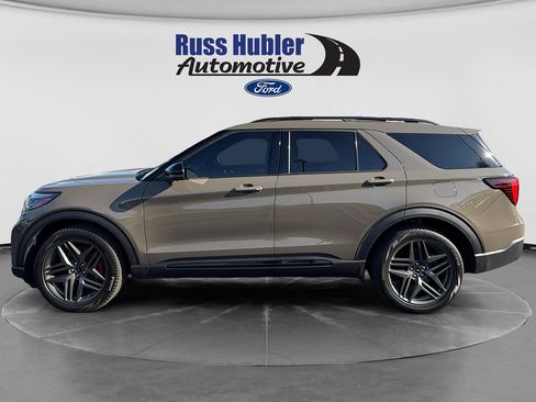 Used 2026 Ford Explorer ST AWD/4WD image 2