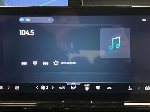 Used 2025 Ford Expedition Platinum image 42