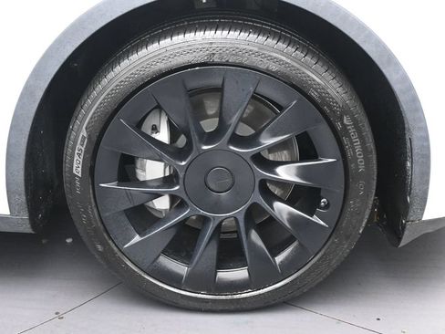 Used 2023 Tesla Model Y Long Range AWD/4WD image 33