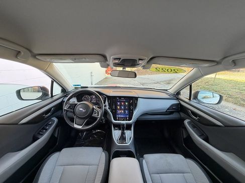 Used 2022 Subaru Outback Premium image 10