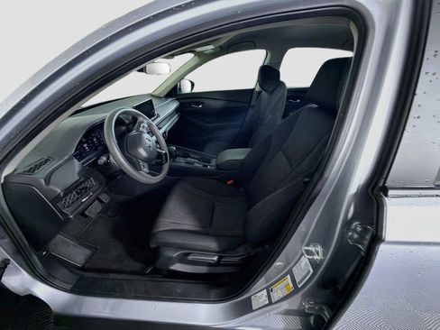 Used 2025 Honda Accord LX image 13