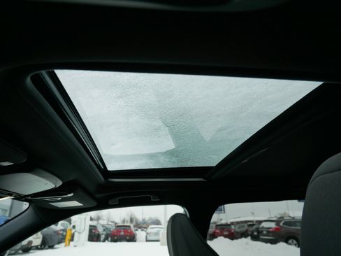 Certified 2025 Subaru Forester Premium w/ Protection Package (1PH) image 32