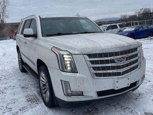 Used 2018 Cadillac Escalade Luxury w/ LPO, Radiant Package image 2