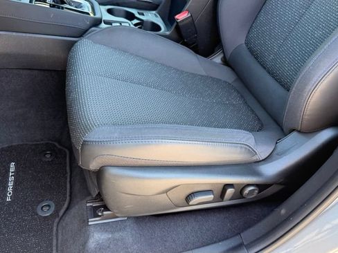 Used 2025 Subaru Forester Premium AWD/4WD image 21
