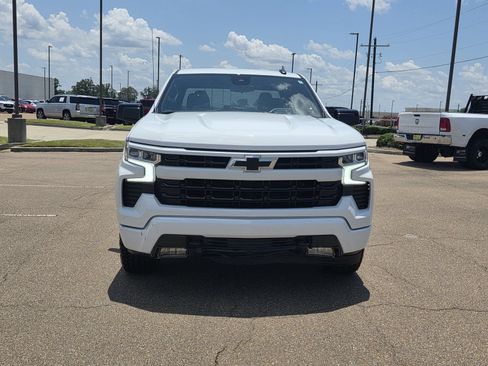 Used 2023 Chevrolet Silverado 1500 RST w/ Z71 Off-Road Package AWD/4WD image 2