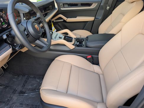 New 2026 Porsche Cayenne E-Hybrid image 5