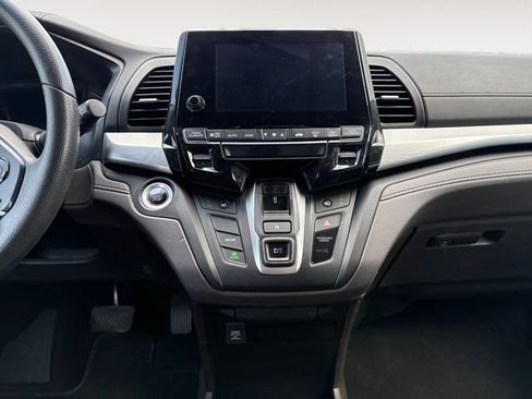Used 2018 Honda Odyssey EX image 11