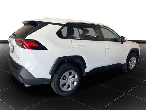Used 2024 Toyota RAV4 LE AWD/4WD image 5
