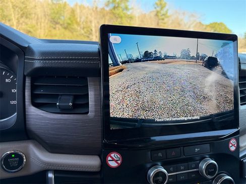 Used 2024 Ford Expedition Max Limited image 21