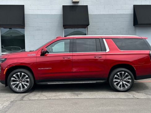 New 2025 Chevrolet Suburban High Country AWD/4WD image 7