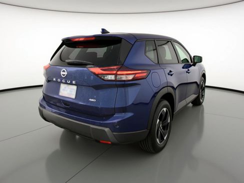Used 2025 Nissan Rogue SV image 9