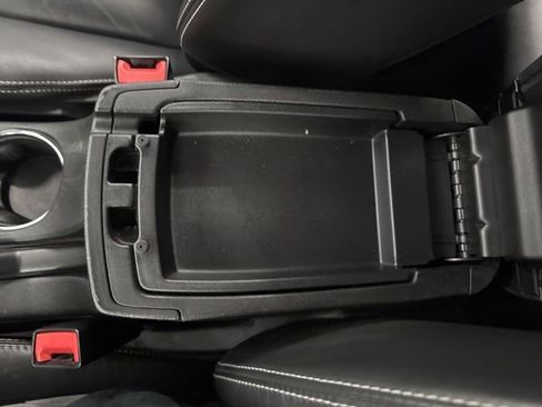Used 2013 Chrysler 200 Limited FWD image 39