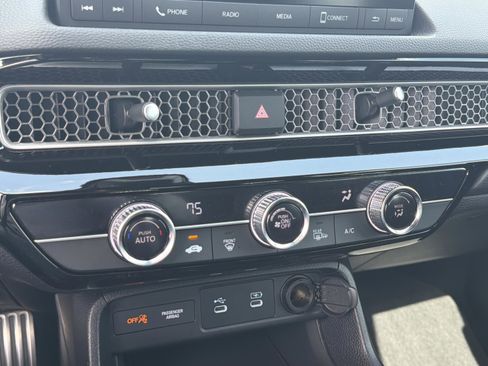 Used 2025 Honda Civic Sport image 23