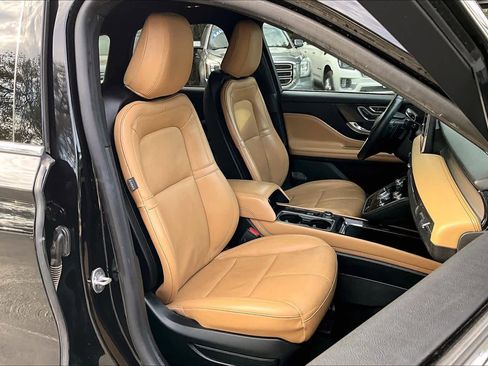 Used 2022 Lincoln Corsair Reserve image 7