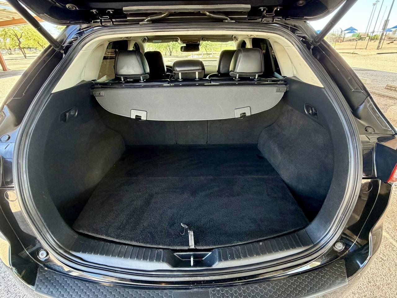 Used 2018 MAZDA CX-5 Touring w/ Preferred Equipment Package FWD image 11