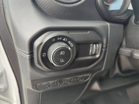 Used 2026 Jeep Gladiator Mojave AWD/4WD image 28