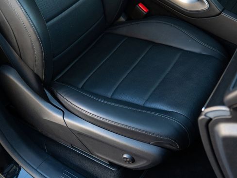 Used 2023 Mercedes-Benz GLE 350 w/ 3rd Row Seat Package image 39