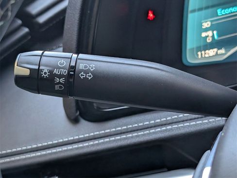 Used 2023 Chevrolet Corvette Stingray Coupe w/ Z51 Performance Package image 21