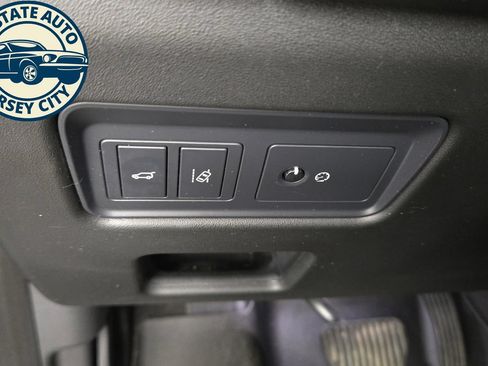 Used 2018 Land Rover Discovery HSE Luxury AWD/4WD image 26
