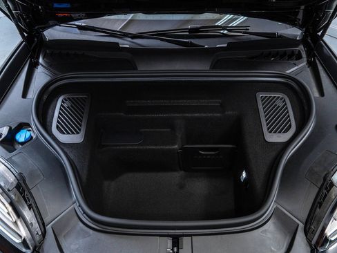 Certified 2025 Porsche Macan 4S Electric image 27