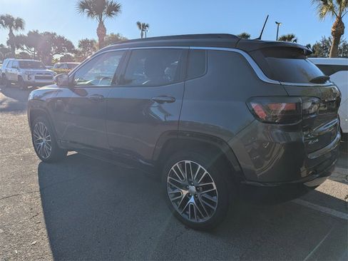 Used 2022 Jeep Compass Limited w/ Elite Group image 12