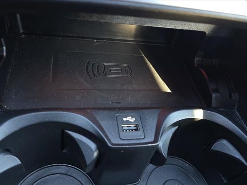 Used 2025 BMW 330i Sedan image 18