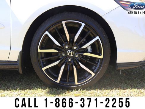 Used 2024 Honda Accord Touring image 10