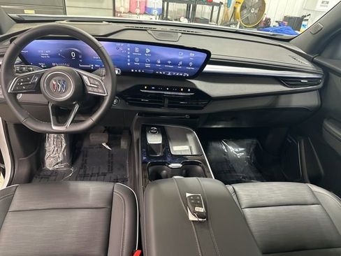 Used 2025 Buick Enclave Sport Touring w/ Power Package image 16