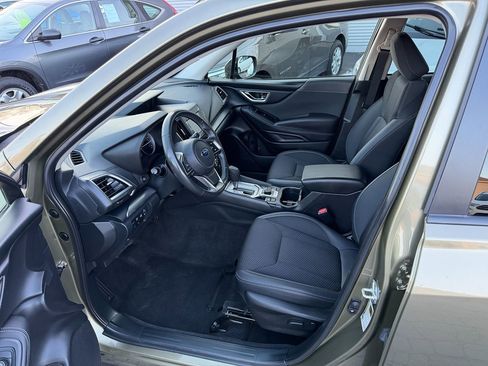 Used 2022 Subaru Forester Premium image 4