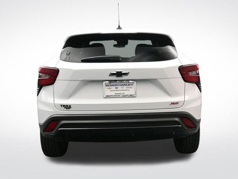 Used 2024 Chevrolet Trax RS FWD image 4