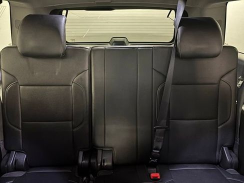 Used 2019 GMC Yukon XL SLT w/ Graphite Performance Edition RWD image 13