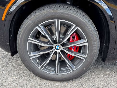 New 2026 BMW X5 xDrive40i w/ M Sport Package AWD/4WD image 9