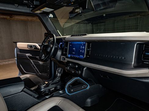 Used 2024 Ford Bronco Wildtrak image 20