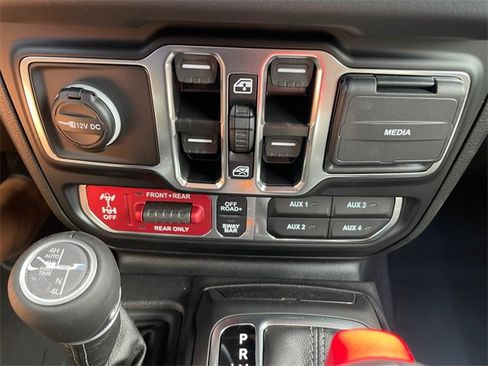 New 2025 Jeep Wrangler Unlimited Rubicon 392 image 25