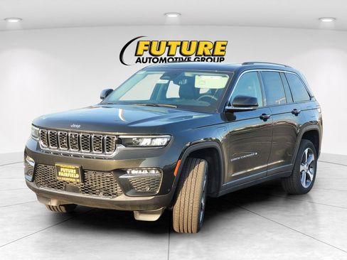 New 2024 Jeep Grand Cherokee Limited 4xe w/ Luxury Tech Group II AWD/4WD image 8