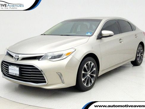 Used 2016 Toyota Avalon XLE image 1