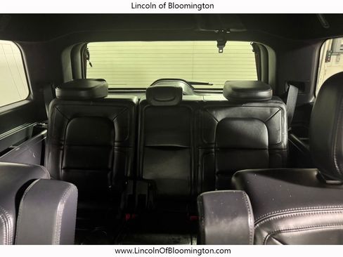 Used 2022 Lincoln Navigator 4WD image 22
