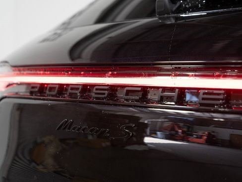 Used 2024 Porsche Macan S image 7