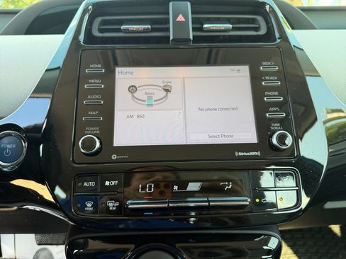 Used 2022 Toyota Prius L Eco FWD image 20