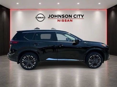 Used 2026 Nissan Rogue Platinum w/ Platinum Premium Package AWD/4WD image 3