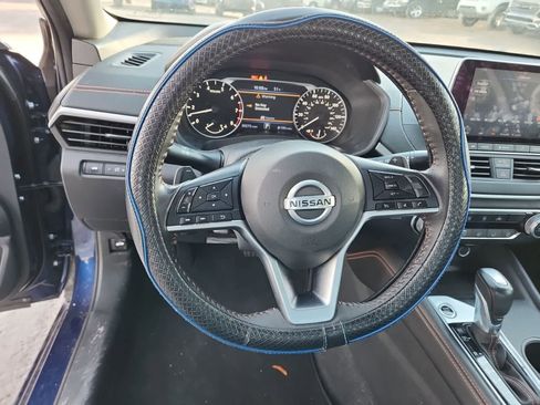 Used 2022 Nissan Altima 2.5 SR image 12