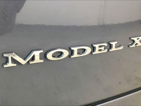Used 2018 Tesla Model X 75D image 29
